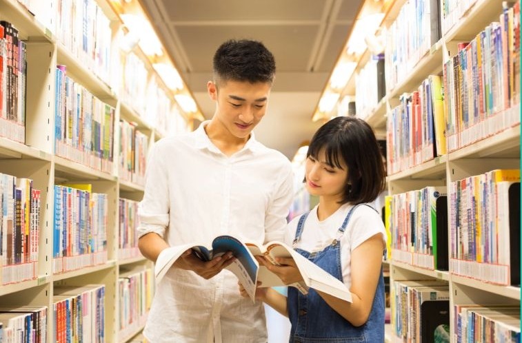 自考创立40年，到底有哪些人在报考？(图1)