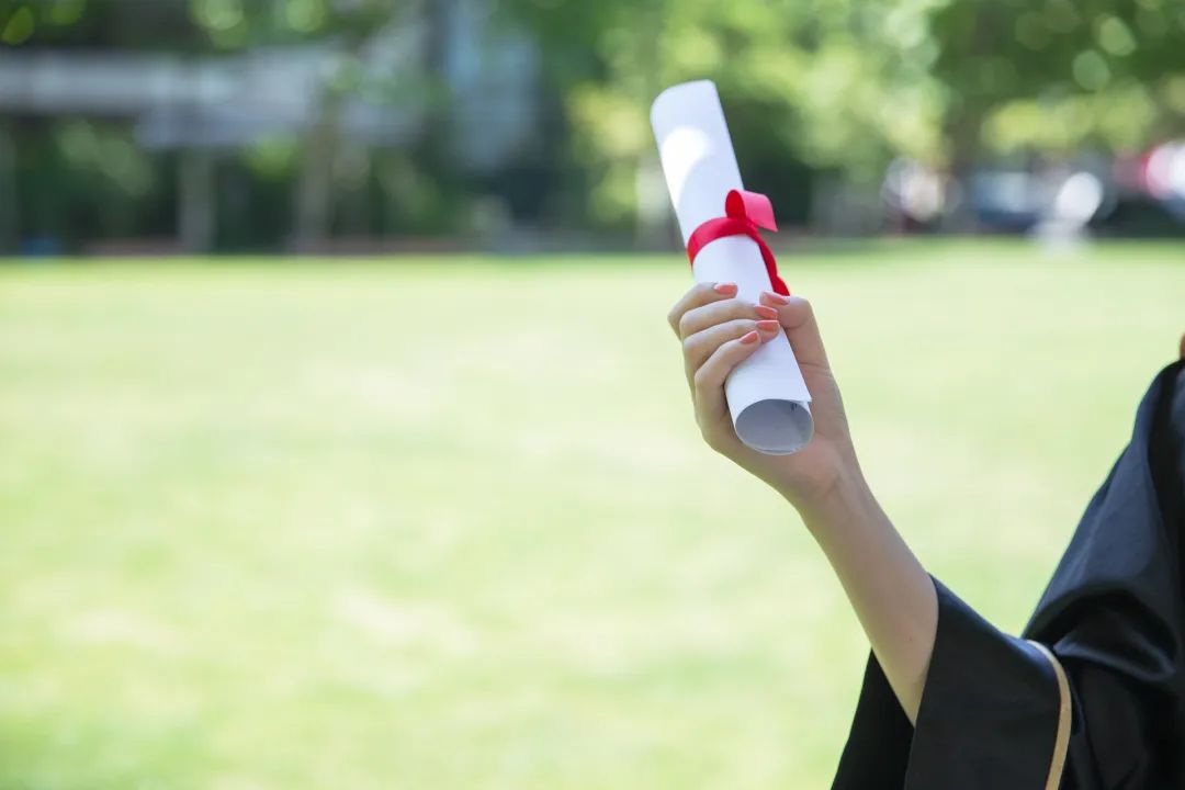 哪种方式可以最快拿到大专毕业证? 